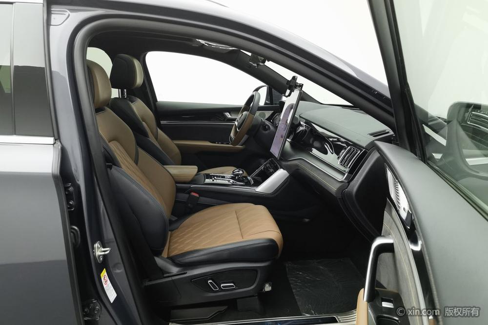 BYD Tang DM 2023 Champion DM-i 112km Prestige – фото 24
