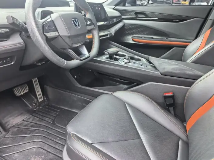 Changan UNI-V 2022 Model 1.5T Noble Model – фото 5