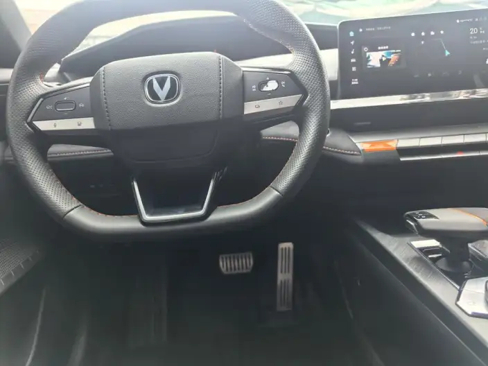 Changan UNI-V 2022 Model 1.5T Noble Model – фото 8