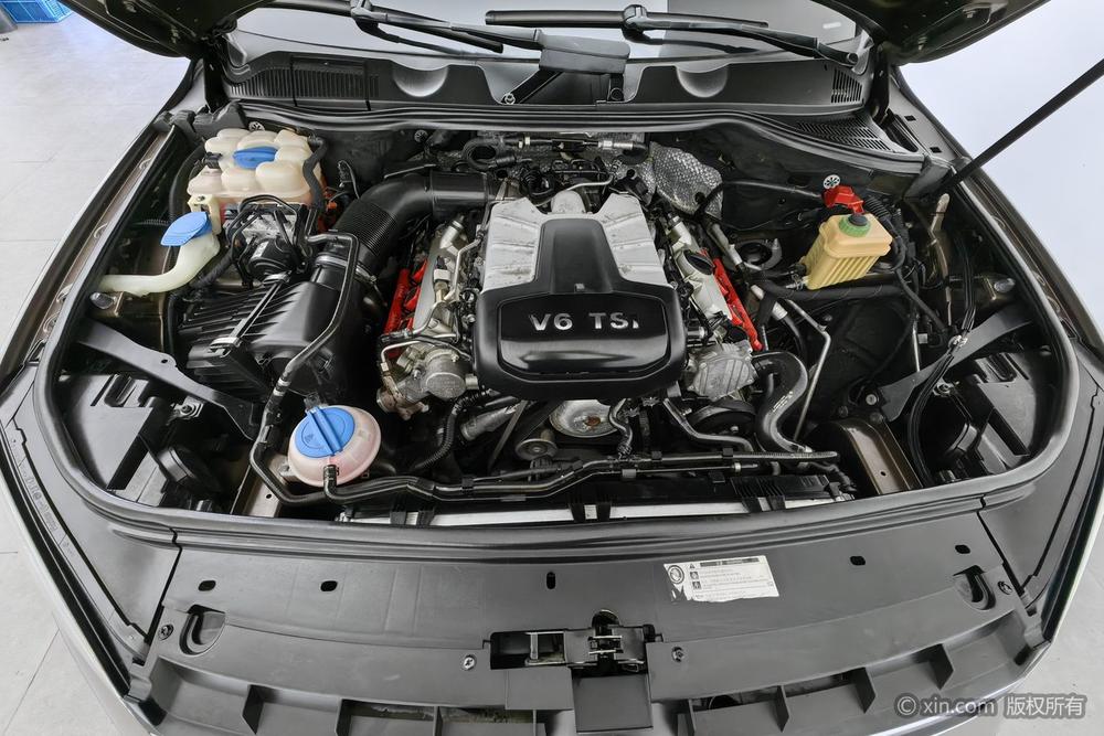 Volkswagen Touareg 2011 3.0 TSI Base – фото 5