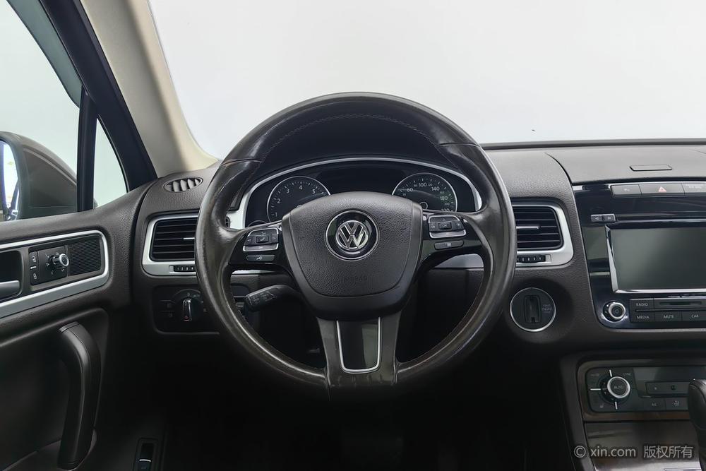 Volkswagen Touareg 2011 3.0 TSI Base – фото 14