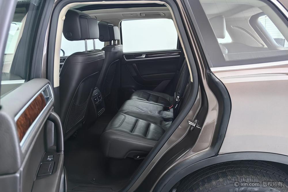 Volkswagen Touareg 2011 3.0 TSI Base – фото 19