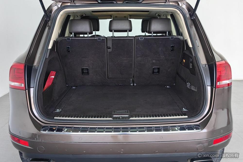 Volkswagen Touareg 2011 3.0 TSI Base – фото 23