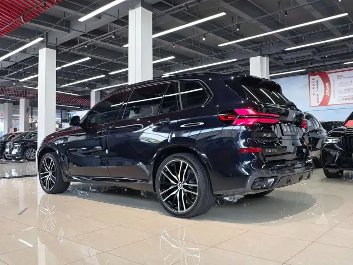 BMW X5 2026 Model xDrive40Li Exclusive Model M Sports Night Set – фото 4