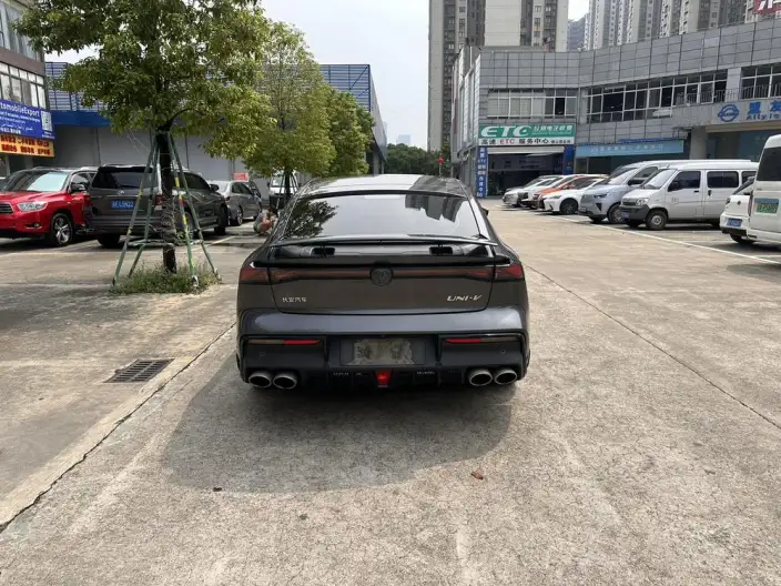 Changan UNI-V 2023 Model 1.5T Sports Edition – фото 6