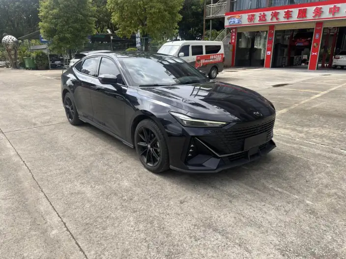 Changan UNI-V 2022 Model 1.5T Noble Model – фото 3