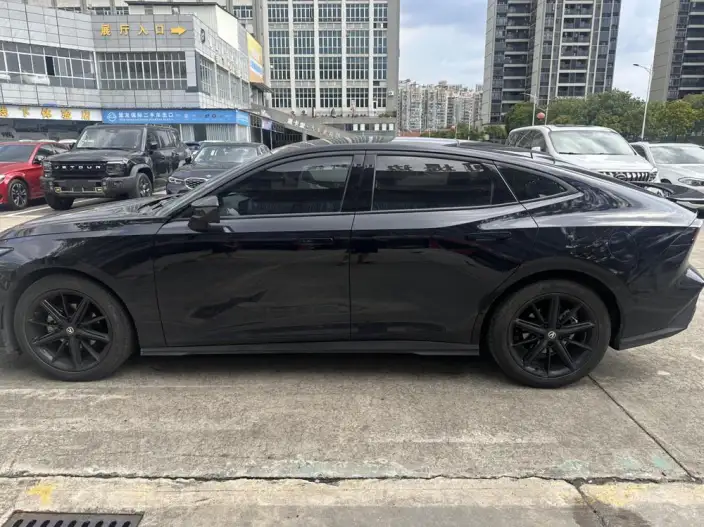 Changan UNI-V 2022 Model 1.5T Noble Model – фото 4