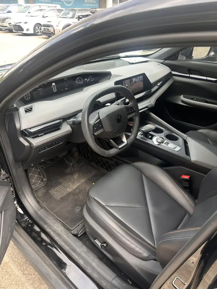 Changan UNI-V 2022 Model 1.5T Noble Model – фото 8