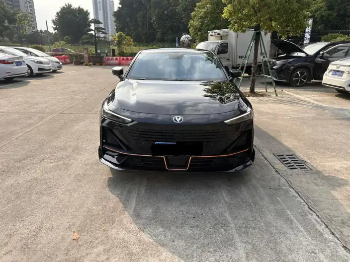 Changan UNI-V 2023 Model 1.5T Sports Edition – фото 2