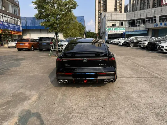 Changan UNI-V 2023 Model 1.5T Sports Edition – фото 6
