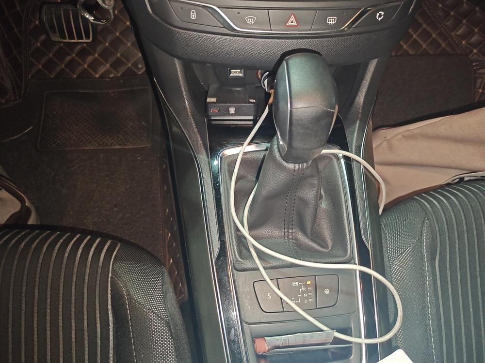 Peugeot 408 2018 350THP Automatic Luxury – фото 9