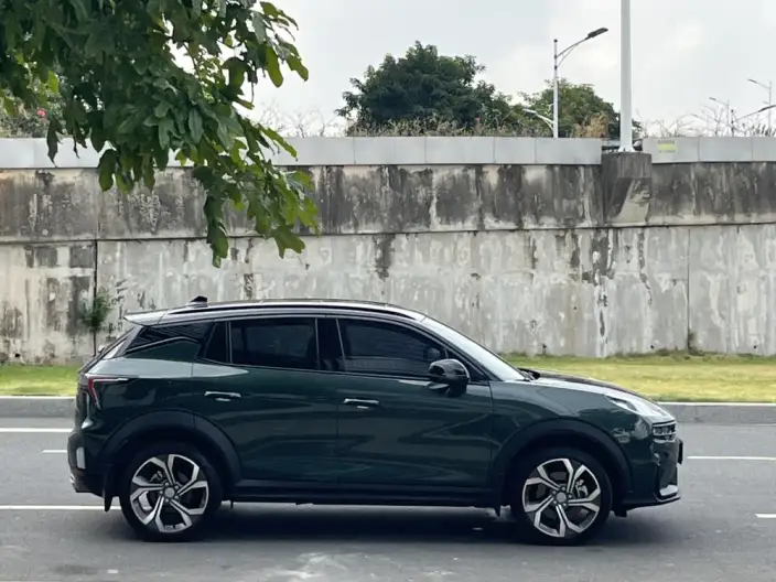 Lynk & Co 06 2023 Model Remix 1.5T Hero – фото 8