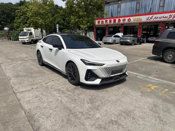 Changan UNI-V 2023 Model 1.5T Noble Model – фото 3