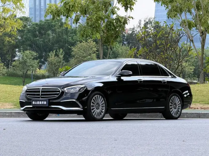 Mercedes-Benz E-Class 2022 Model E 300 L Luxury Model sedan – фото 1