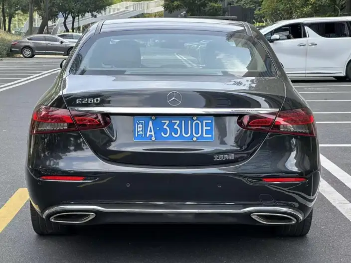Mercedes-Benz E-Class 2022 Model E 260 L sedan – фото 4