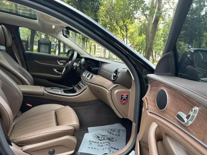 Mercedes-Benz E-Class 2022 Model E 260 L sedan – фото 5