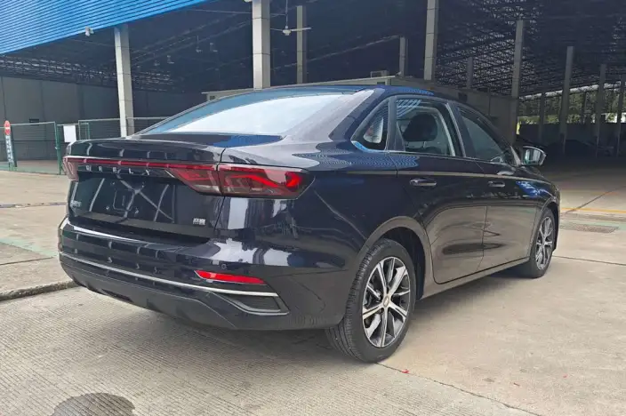 Geely Emgrand 2022 Model No. 4 Gen 1.5L CVT Elite Model – фото 5