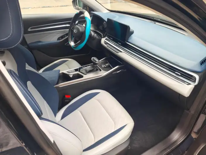 Geely Emgrand 2022 Model No. 4 Gen 1.5L CVT Elite Model – фото 8