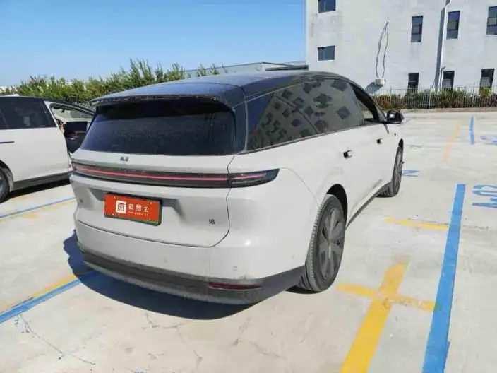 Li Auto i8 2025 Model Standard Edition – фото 4