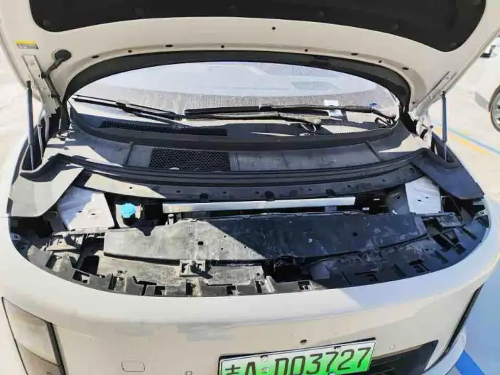 Li Auto i8 2025 Model Standard Edition – фото 5