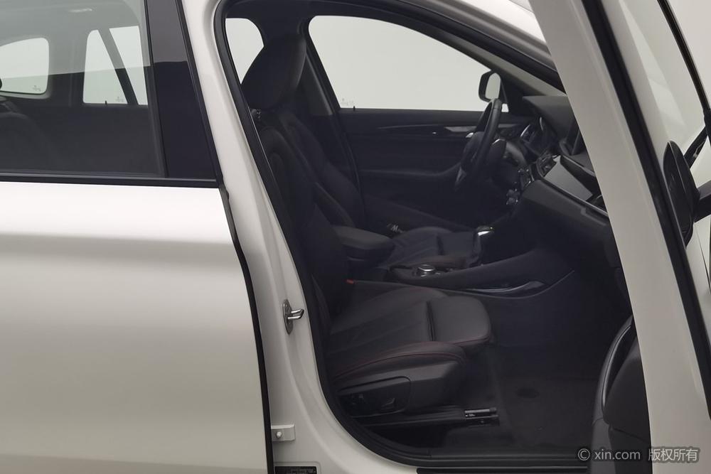 BMW X1 2016 xDrive20Li Luxury – фото 9