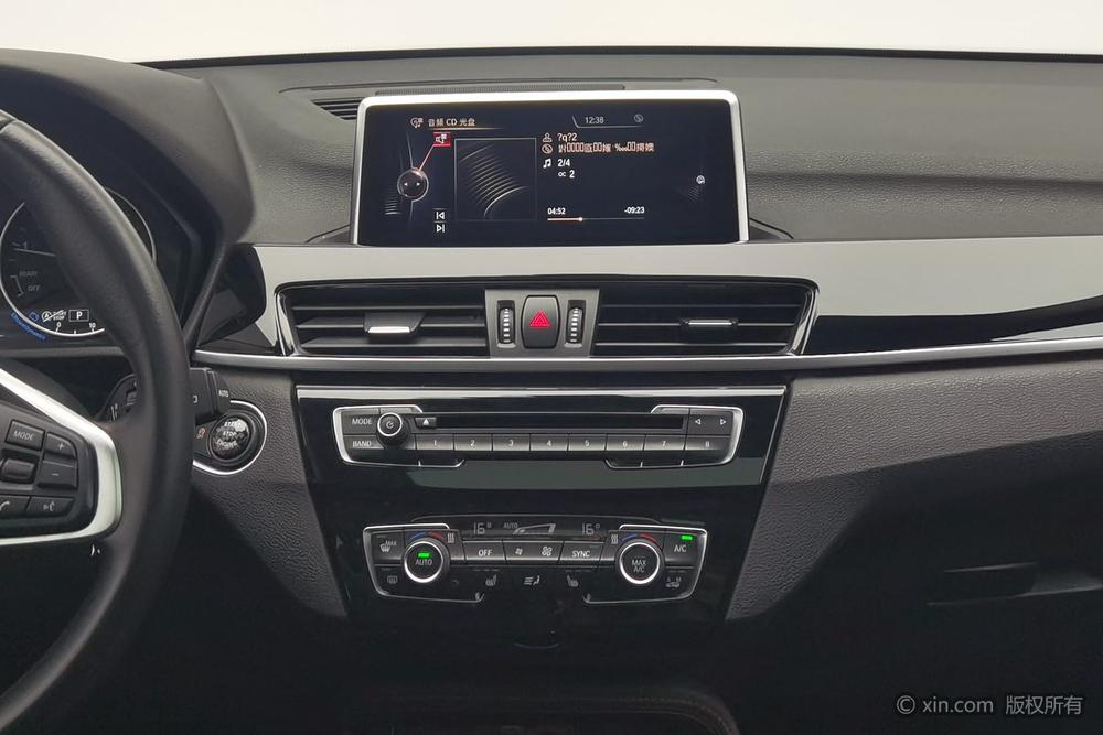 BMW X1 2016 xDrive20Li Luxury – фото 13