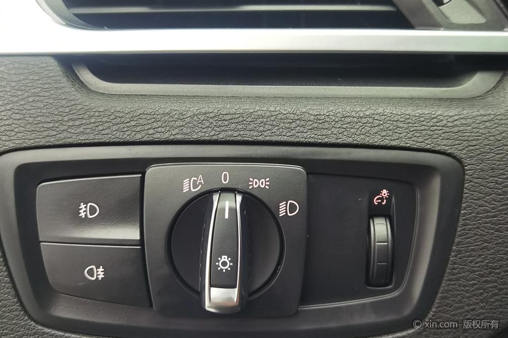 BMW X1 2016 xDrive20Li Luxury – фото 16
