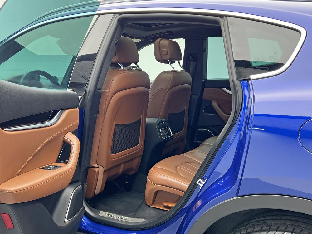 Levante 2019 3.0T 350Hp Standard Edition Country VI – фото 18