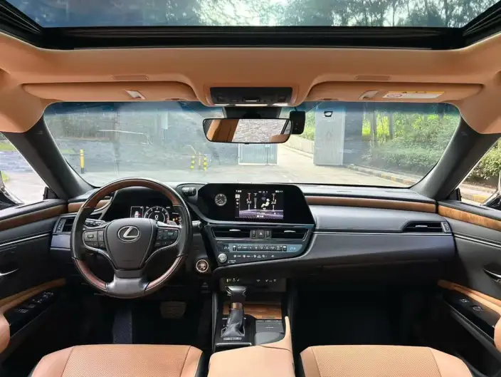 Lexus ES 2021 Model 200 Deluxe Edition – фото 6