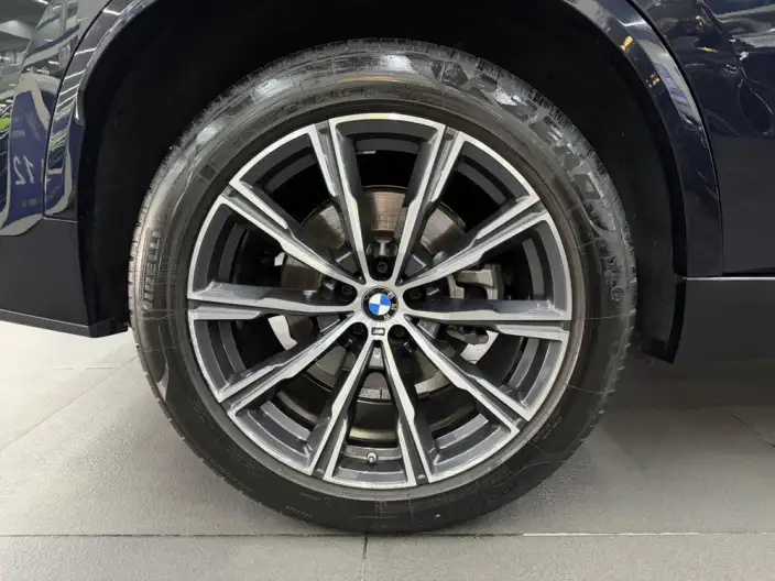 BMW X5 2022 Model xDrive 30Li Exclusive Model M Sports Set – фото 6