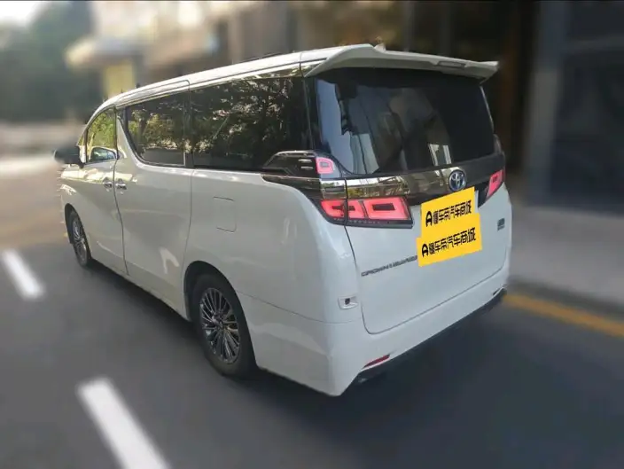 Vellfire 2021 Model Toyota Crown Hybrid 2.5L HV Deluxe Edition – фото 4
