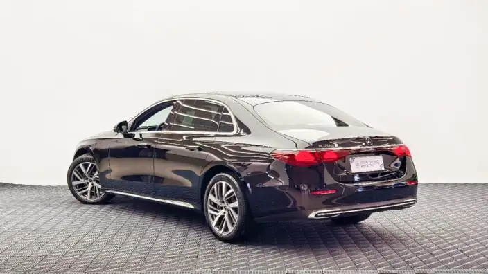 Mercedes-Benz E-Class 2025 Model E 300 L Fashion Model sedan – фото 4