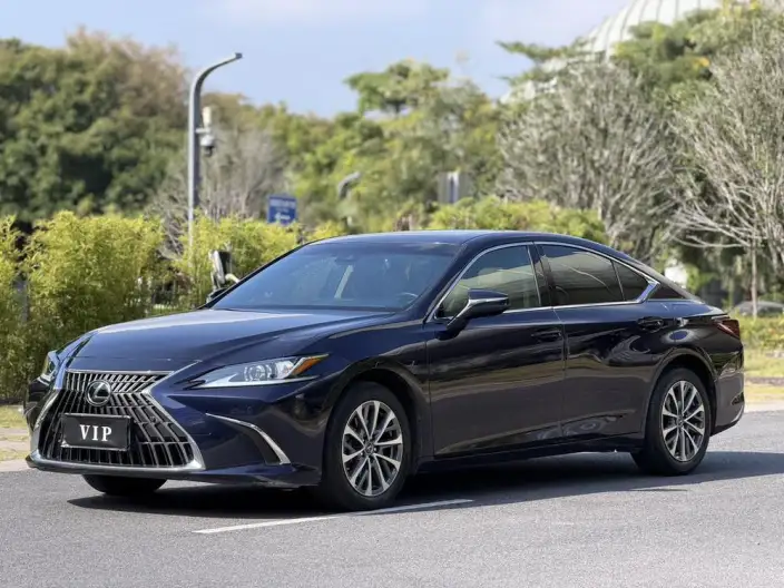 Lexus ES 2022 Model 200 Superior Edition – фото 1