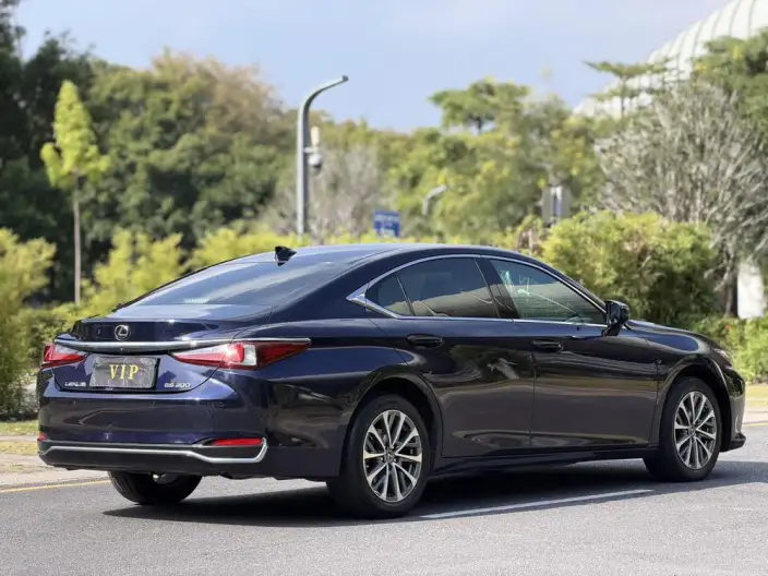 Lexus ES 2022 Model 200 Superior Edition – фото 6