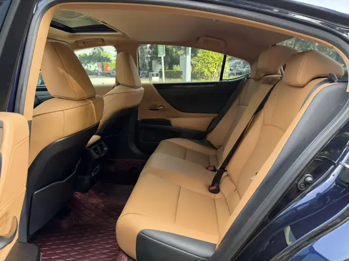 Lexus ES 2022 Model 200 Superior Edition – фото 9