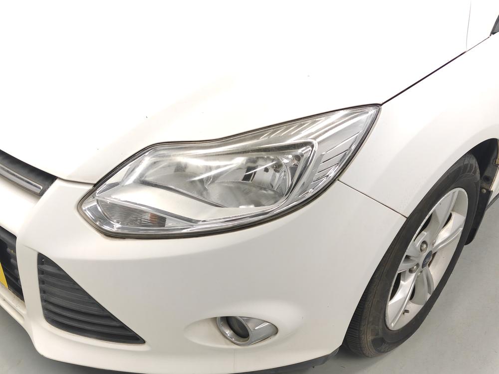 Ford Focus 2012 Sedan 1.6L Automatic Fashion – фото 12