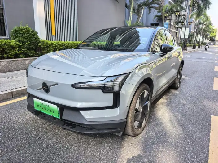 Volvo EX30 2025 Model Rear Drive Long Battery Life Pro Edition Ultra