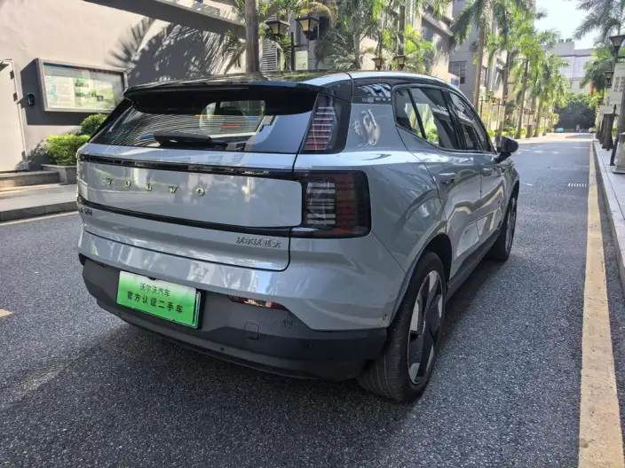 Volvo EX30 2025 Model Rear Drive Long Battery Life Pro Edition Ultra – фото 6