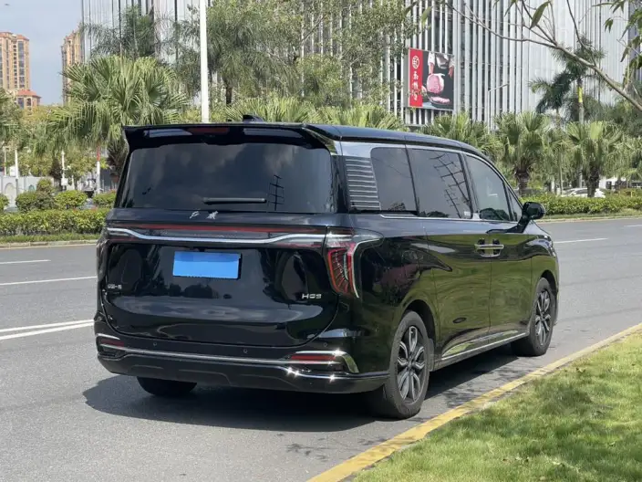 HONGQI HQ9 2022 Model Flag Lead Edition – фото 6
