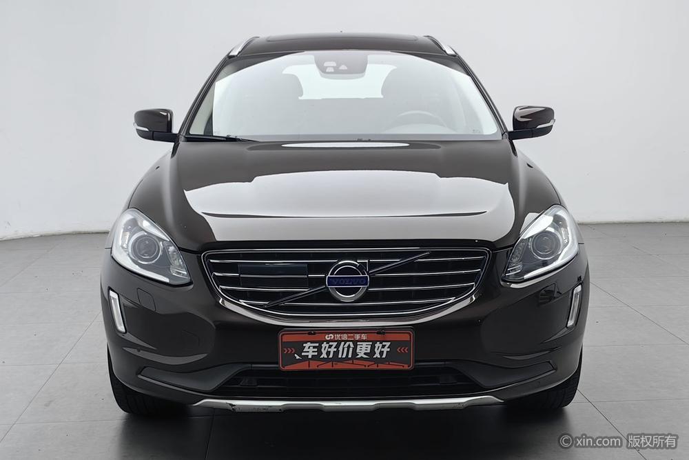 Volvo XC60 2017 T5 AWD Smart Range L Class Edition – фото 2