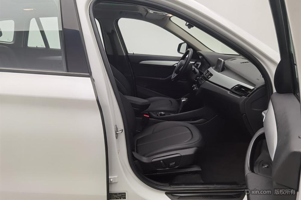 BMW X1 2018 sDrive18Li Style – фото 12