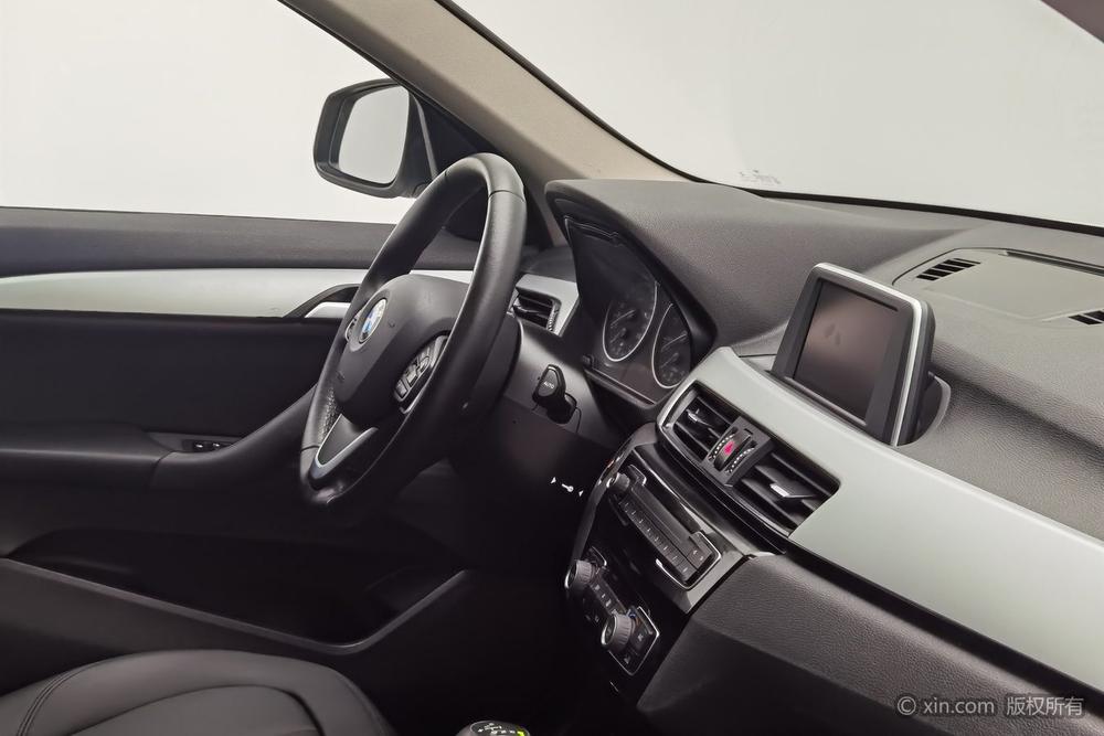 BMW X1 2018 sDrive18Li Style – фото 17