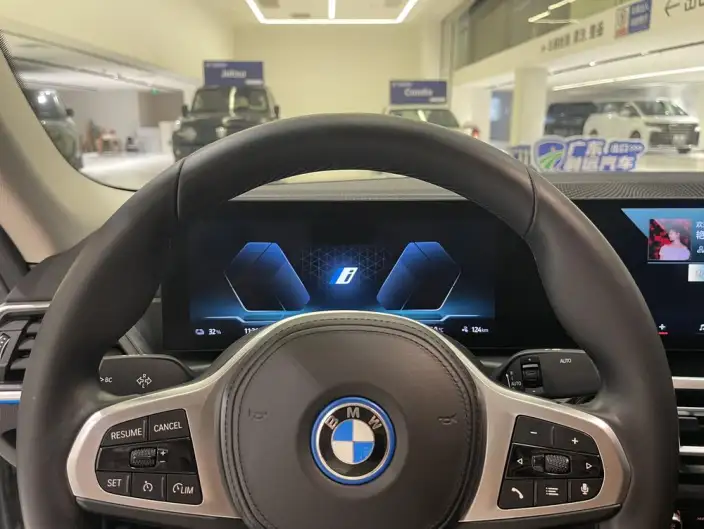 BMW i4 2023 Model eDrive35 – фото 7