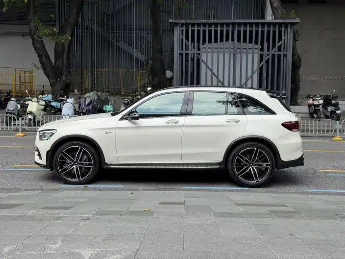 Mercedes-Benz GLC AMG 2020 Model AMG GLC 43 4MATIC – фото 3