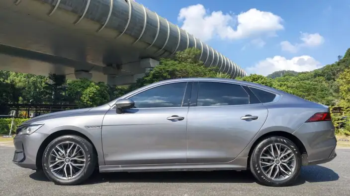 Qin Plus EV 2021 Model 500KM Luxury Model – фото 4