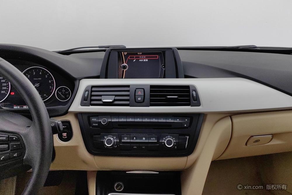 BMW 3 Series 2014 320i Dynamic – фото 14