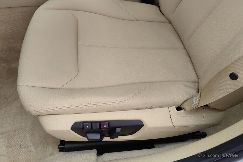 BMW 3 Series 2014 320i Dynamic – фото 19