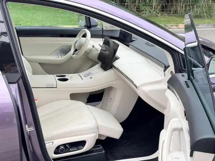 Luxeed R7 2024 Model EV 100kWh Max Rear Drive Edition – фото 10