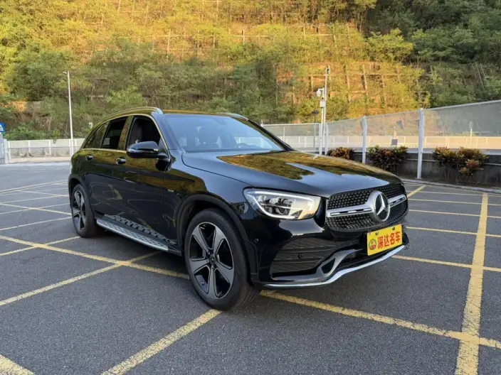 Mercedes-Benz GLC 2022 Model Facelift GLC 300 L 4MATIC Dynamic Model Collector Edition – фото 3