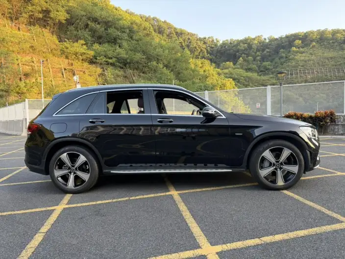 Mercedes-Benz GLC 2022 Model Facelift GLC 300 L 4MATIC Dynamic Model Collector Edition – фото 7